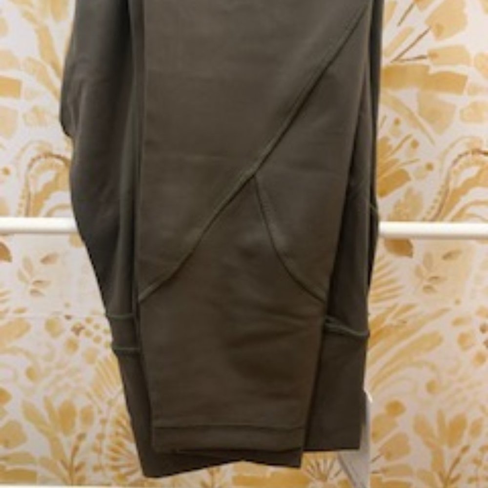 Lululemon NTW Dark Olive In Movement Leggings 10